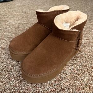 BEARPAW Retro ‘Toni’ Womens Boots - Chestnut Suede Boots with Plush Lining